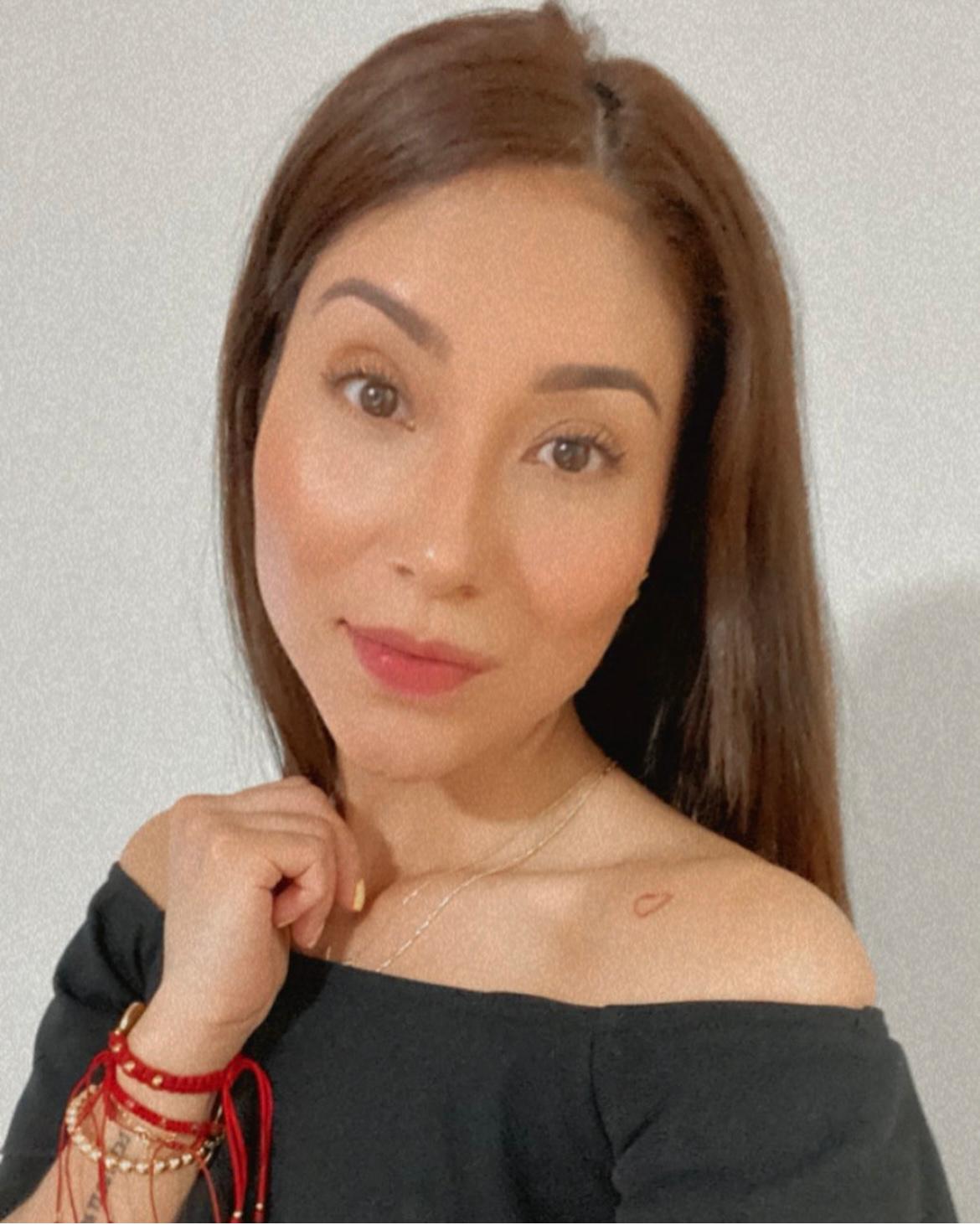 <em><strong>Samantha L.</strong></em>